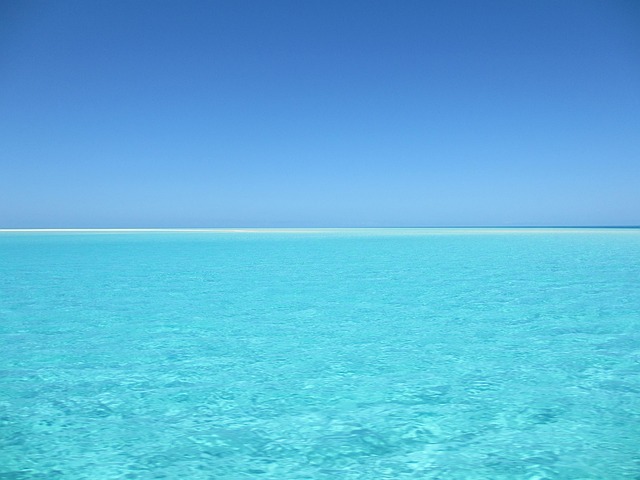 Dayroute travel through Greece for white villages and open blue calm