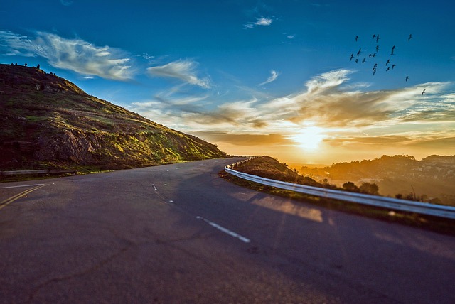 Waveguide travel in Oman for mountain curves and coast-facing peace